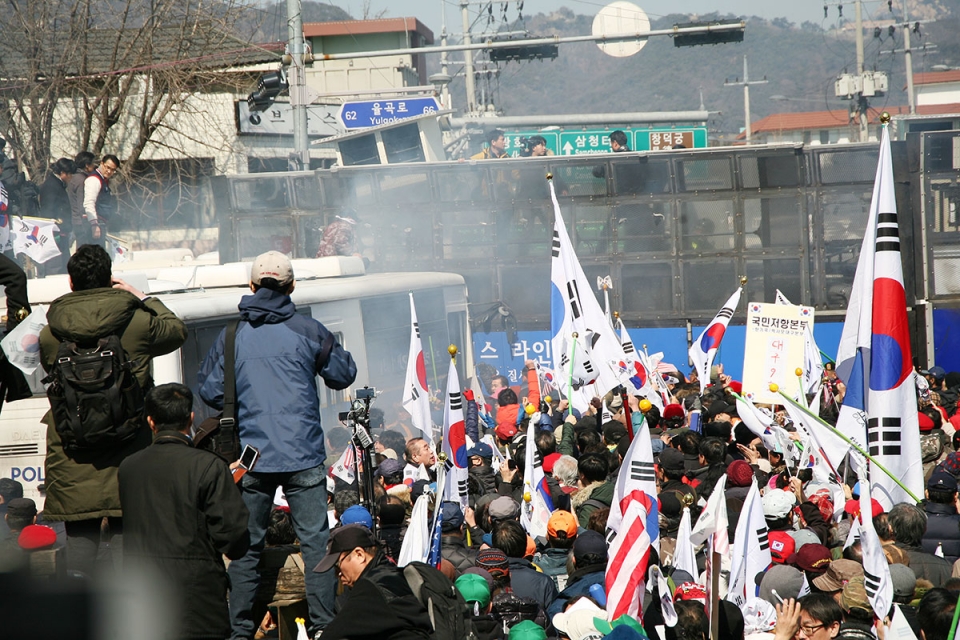2017년 3월 10일 안국동 헌재앞 시위현장